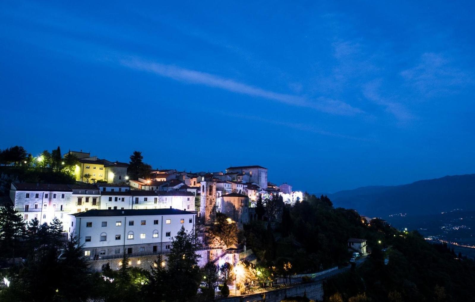 Meridiana Santa Maria del Molise Exteriér fotografie